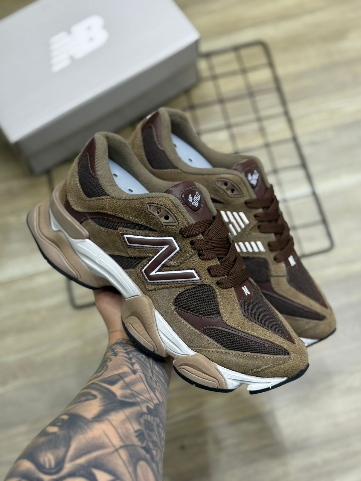 New Balance 9060 Marrom (Tons Terrosos)