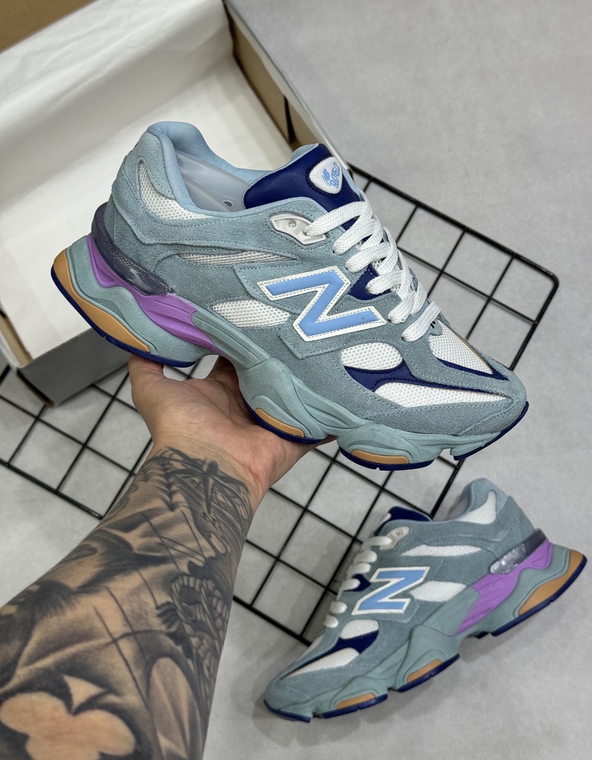 NB 9060 Azul Multicor