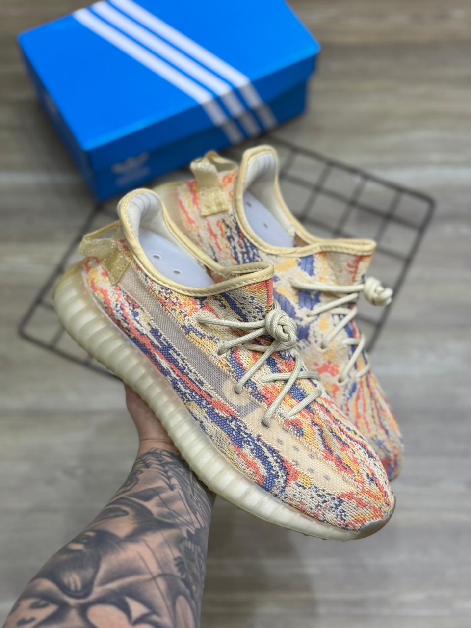 Tênis Yeezy Boost 350 V2 Multicolorido MX